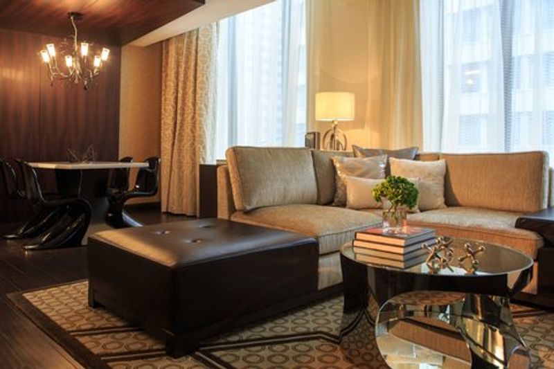 Refined Rooms, Club Lounge Access, and Suites With Room to Breathe Refined Rooms, Club Lounge Access, and Suites With Room to Breathe