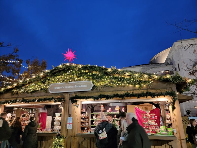 Hamilton Christkindlmarkt, Hamilton