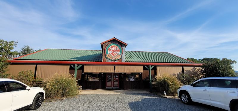 Distinctive Roadside Theme That Stands Out In The Region