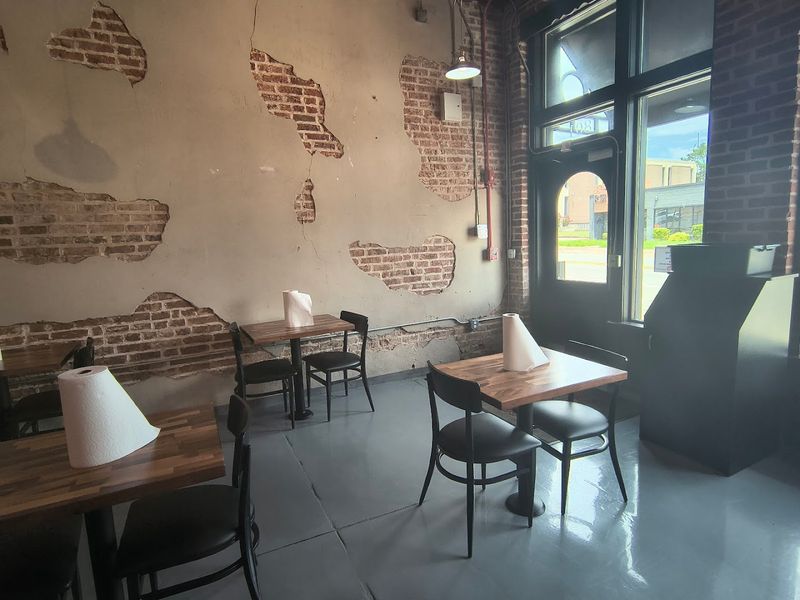 Relaxed Counter Service For Casual Meals Relaxed Counter Service For Casual Meals
