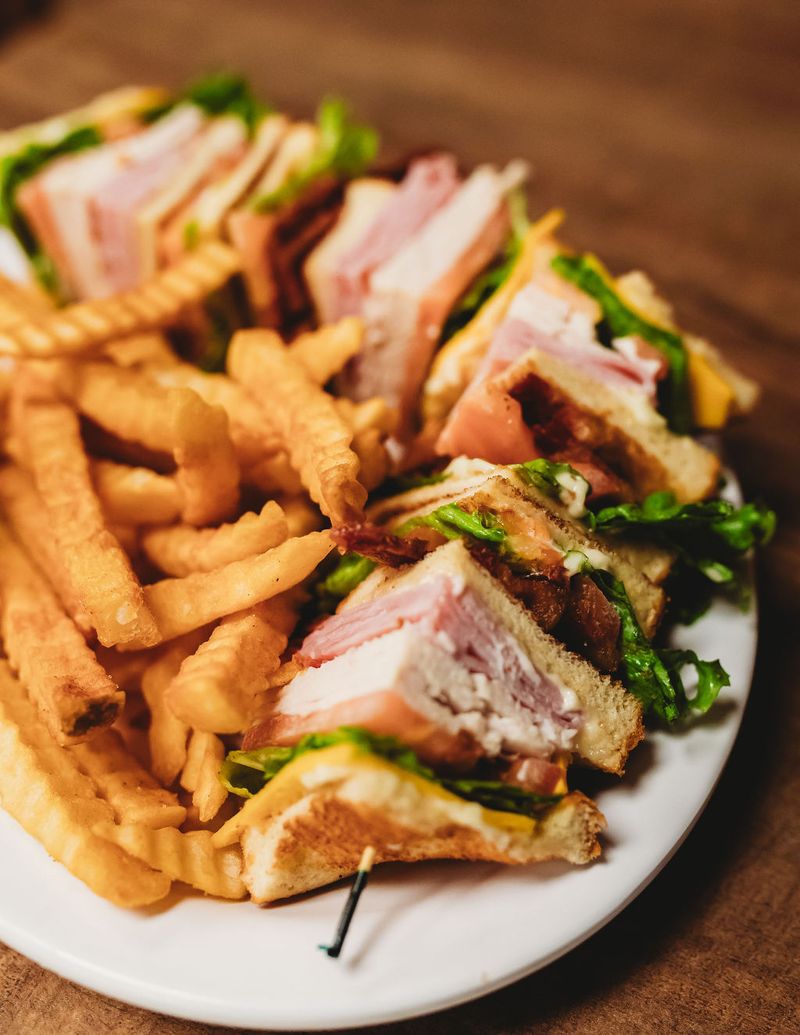 Local Reputation and Consistency