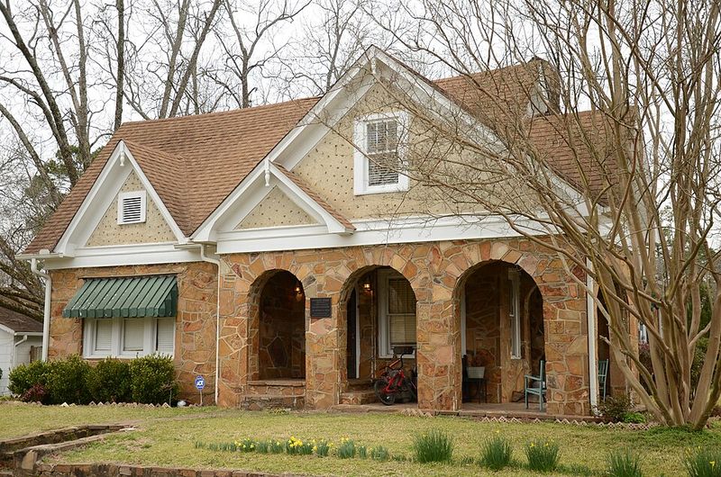 Strange Floating Glow Seen After Sunset