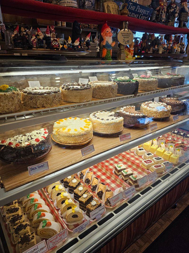 Heidelberg Haus Café & Bakery – Indianapolis