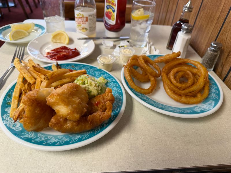 Order The Fish And Shrimp Combo When Indecisive