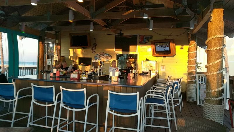 Barnacle Barney's Tiki Bar and Grill – Marathon