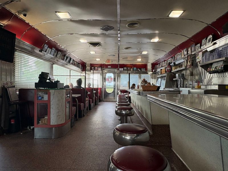 Retro Shine At Route 30 Diner
