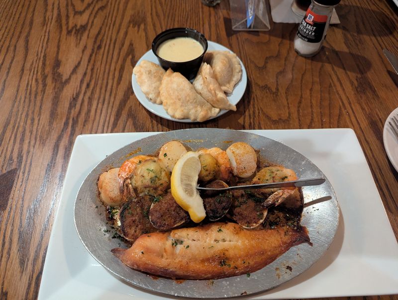 Service Staff Knows Every Menu Detail Like Culinary Encyclopedias