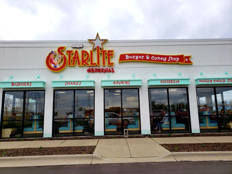 Starlite Diner And Coney Island (Burton)