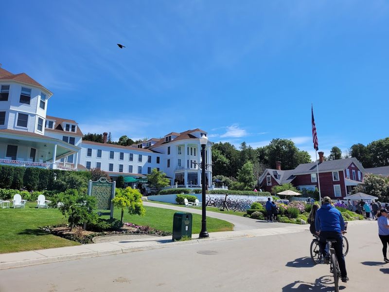 Ride Or Walk M-185 For The Island's Full Shape Ride Or Walk M-185 For The Island's Full Shape