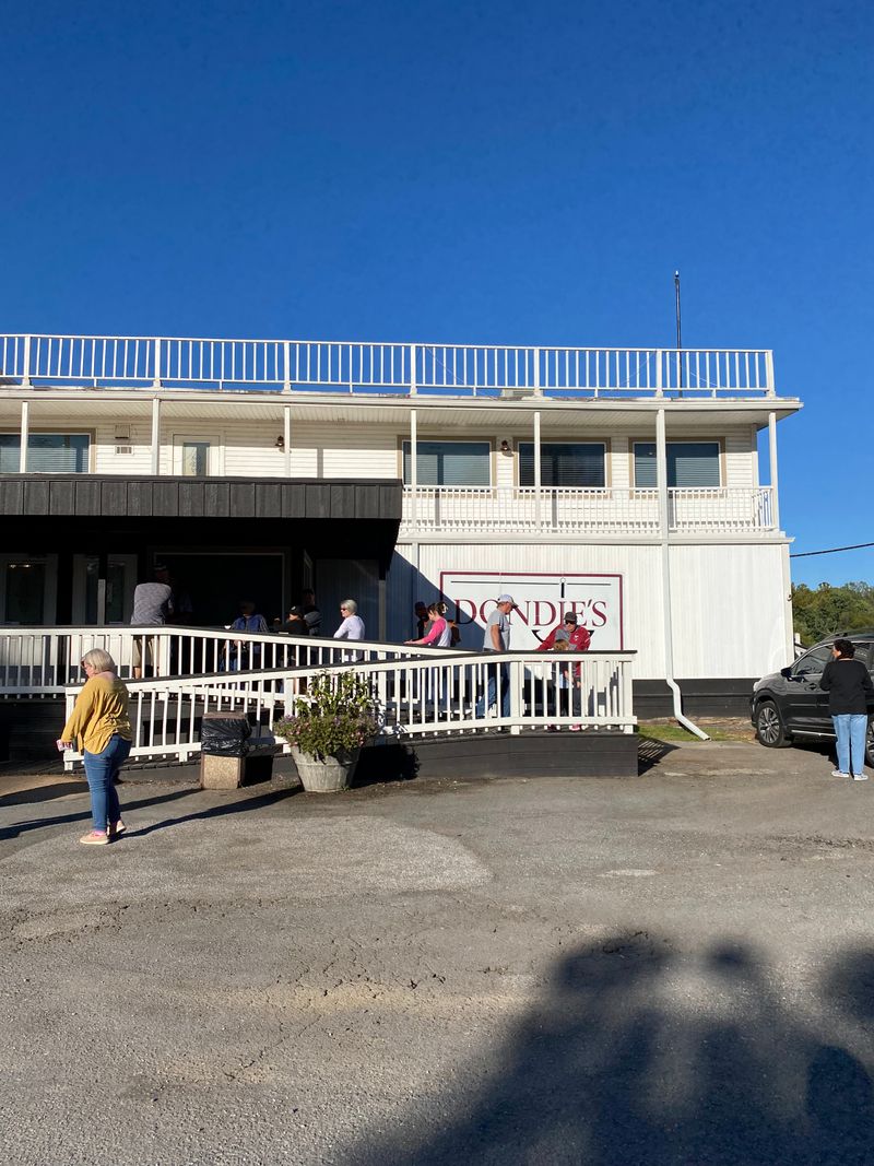 Dondie's White River Princess Restaurant — Des Arc, AR