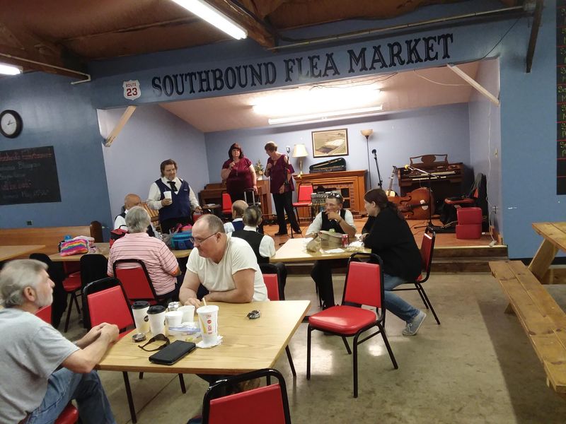 23 Southbound Flea Market, Piketon