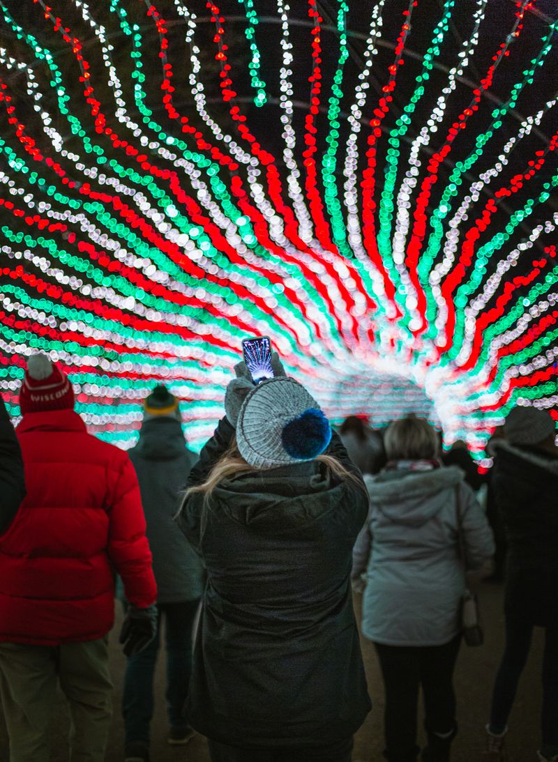 Somerset – Sam's Christmas Village & Light Tour