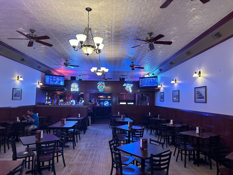 Rip's Tavern - Ladd