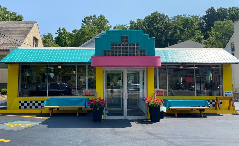 Valliant's Diner — Pittsburgh