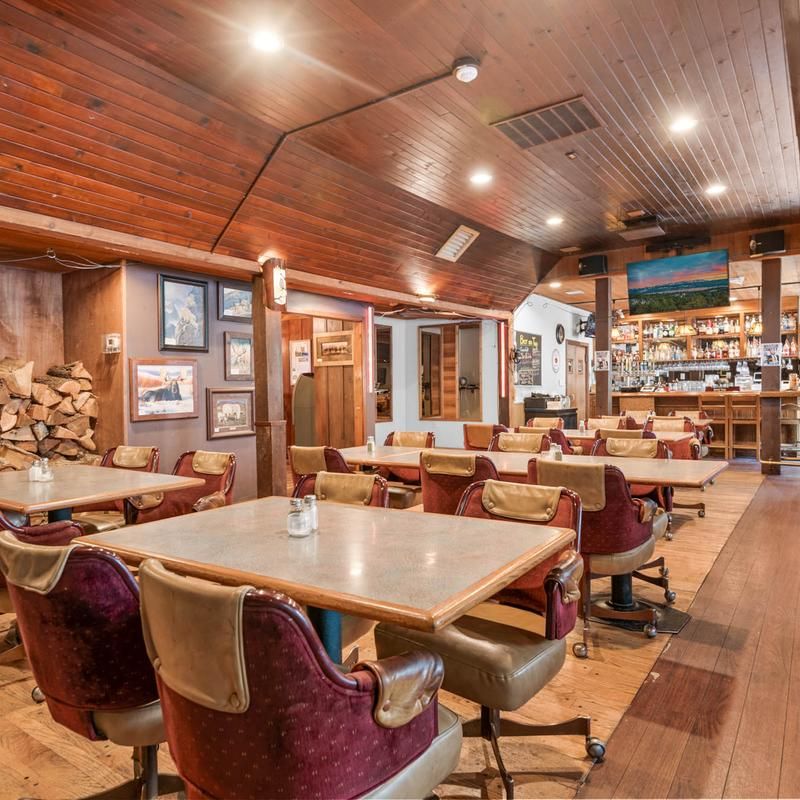 Riverfront Hotel Rooms For The Ultimate Cascade Stay