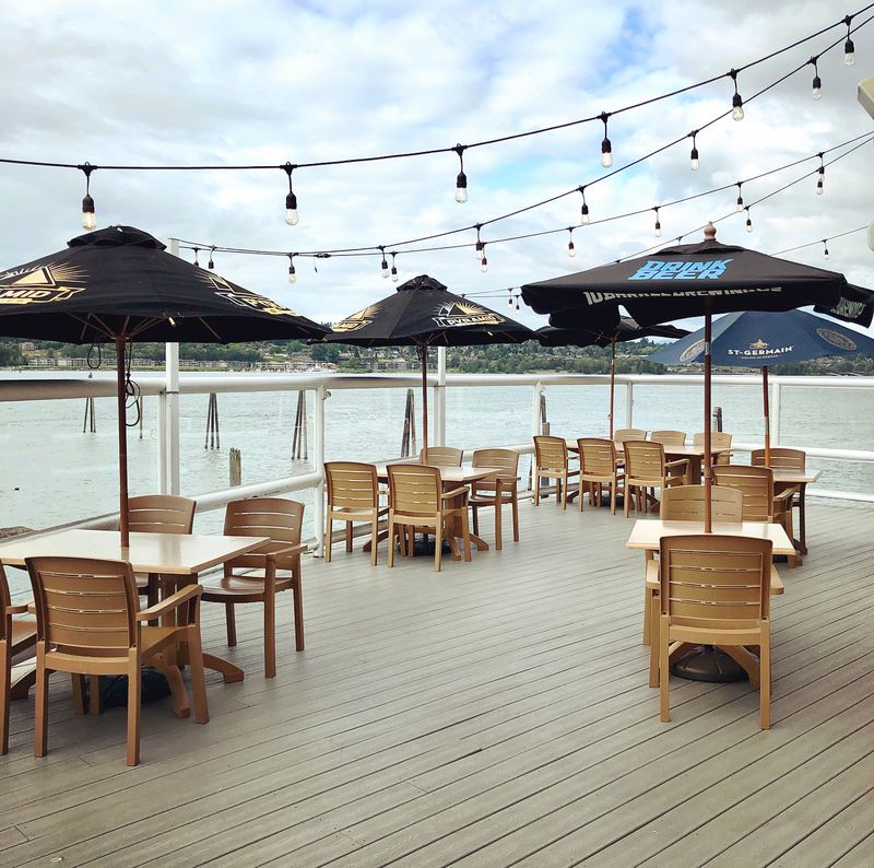 Salty's on the Columbia – Portland (Columbia River)