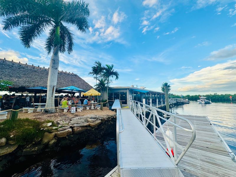 Riviera Bar And Grill
