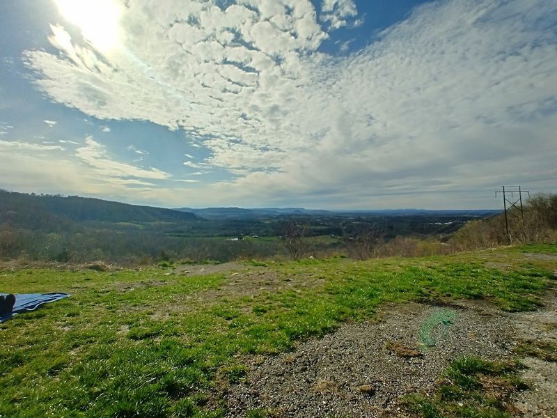 Roadside Views With Mountain Soul