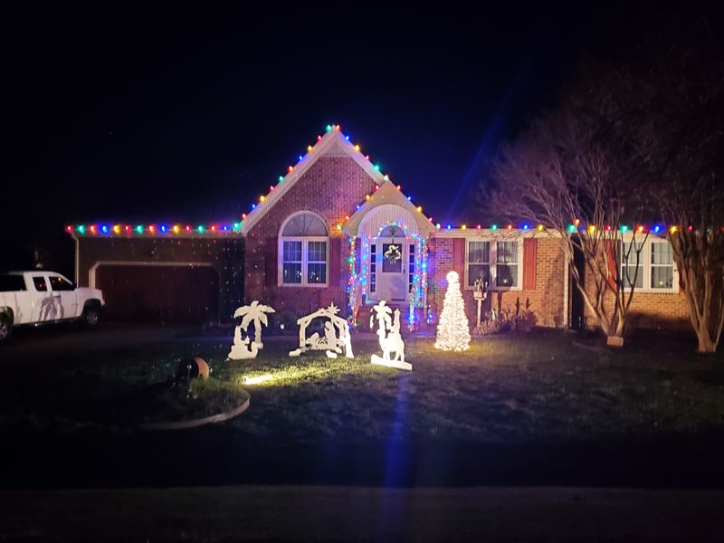 Hampton — Hampton Has Holiday Lights