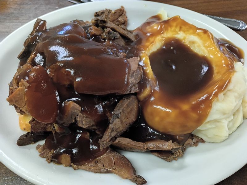 Roast Beef And Mashed Potatoes Steal The Spotlight