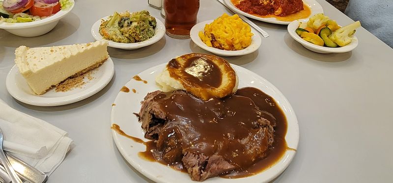 Roast Beef and Mashed Potatoes: The Undisputed Stars