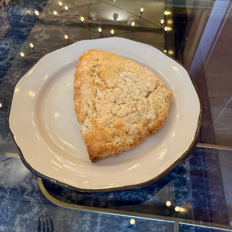 Utah Scones With Honey Butter