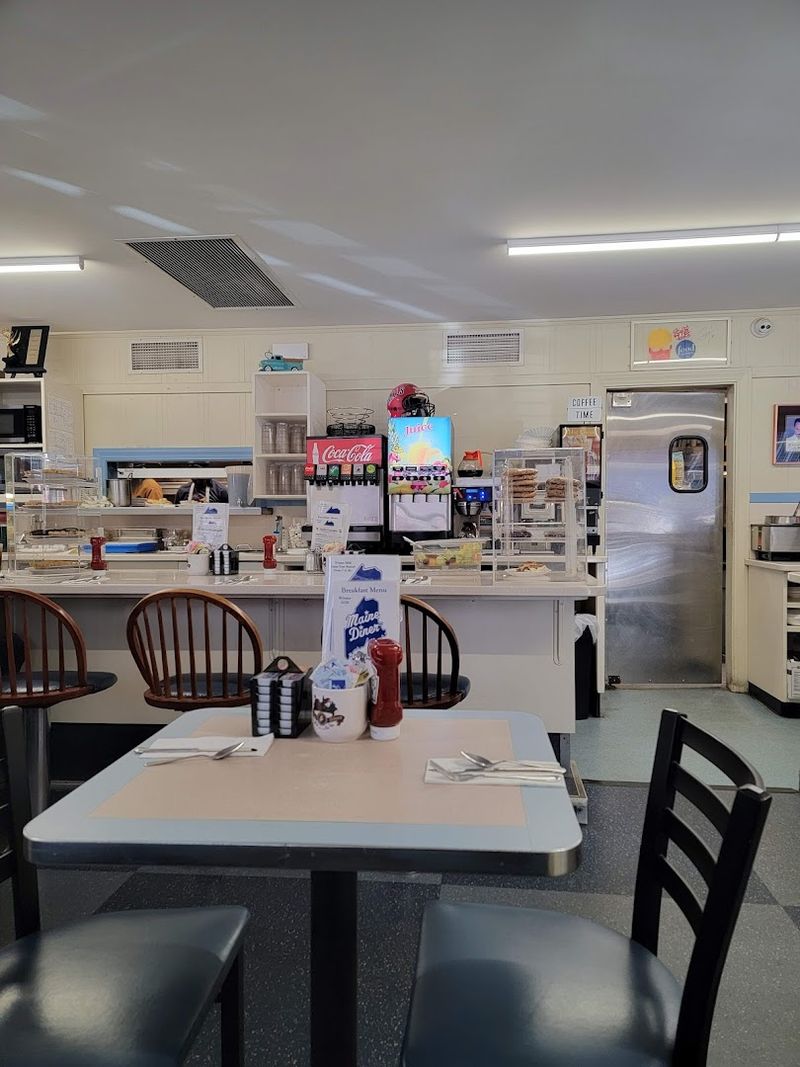 Maine Diner, Wells