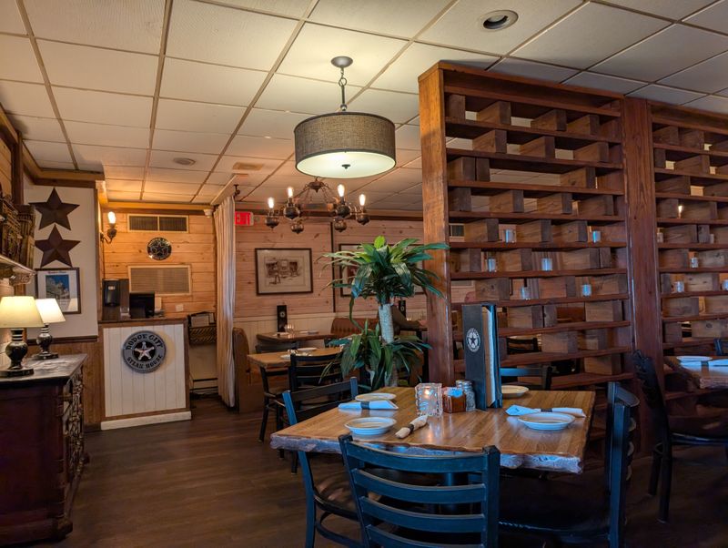 Warm Rolls With Cinnamon Butter Stay Unchanged Since Opening