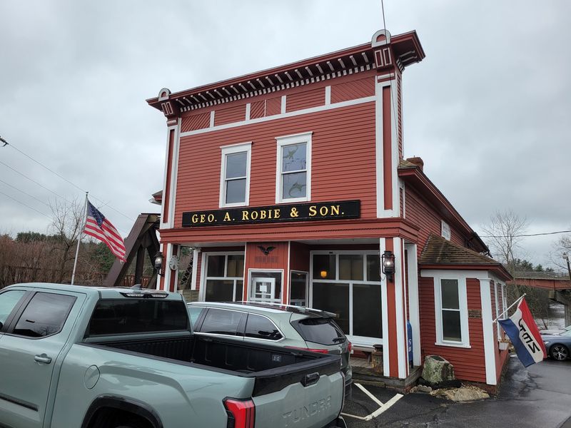 Robie's Country Store