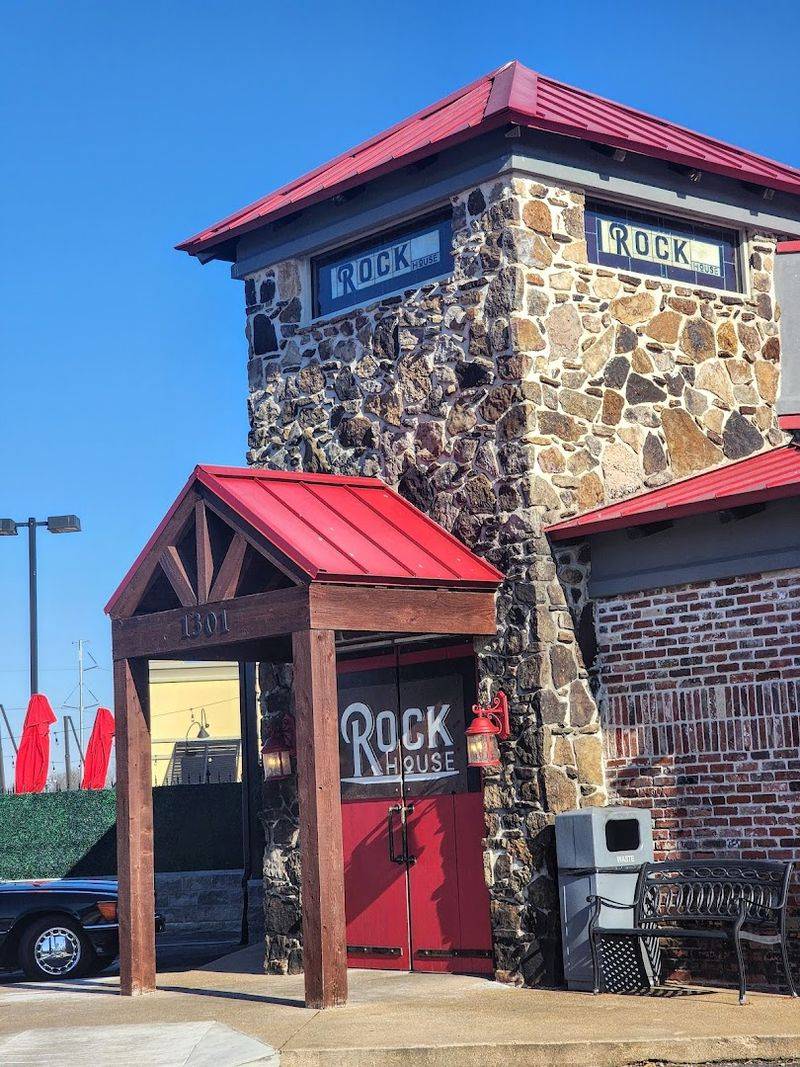 Rock House, Searcy
