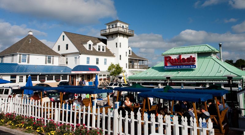 Rudee’s Restaurant And Cabana Bar