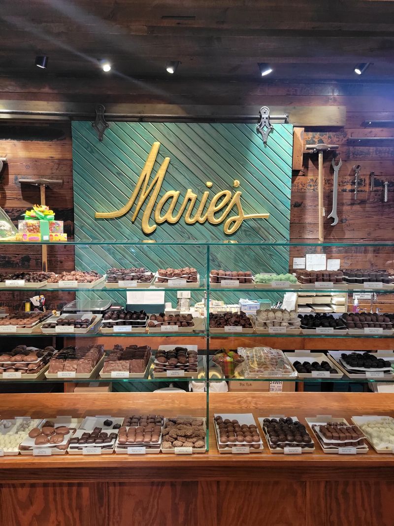 Marie's Candies, West Liberty