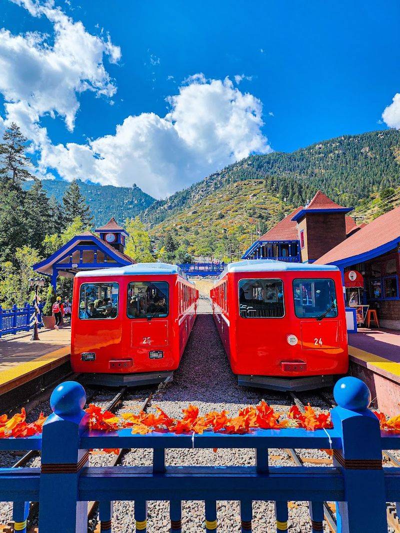 The Broadmoor Manitou and Pikes Peak Cog Railway, Manitou Springs