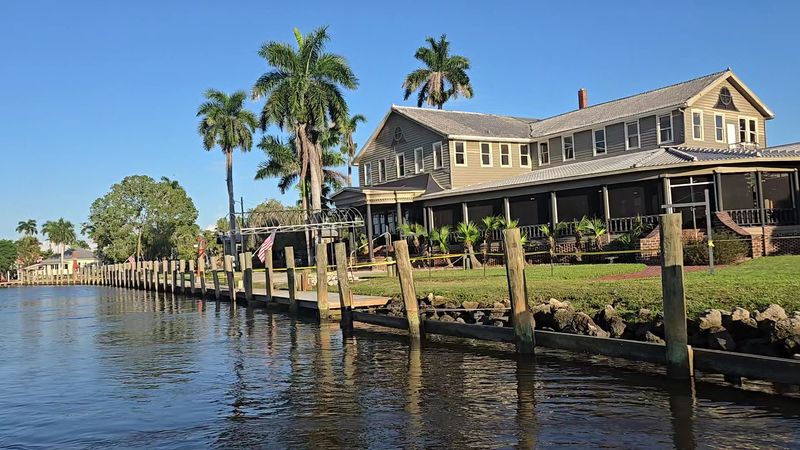Rod & Gun Club Restaurant, Everglades City