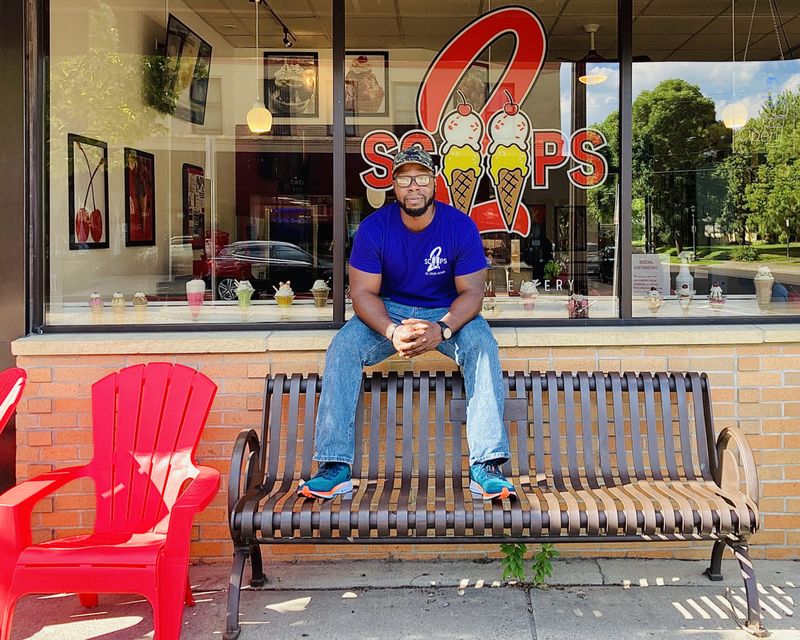 2 Scoops Ice Cream Eatery's Community-Building Split Cups