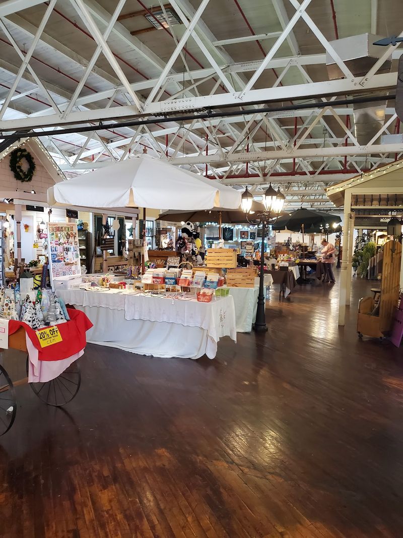 Roller Mills Marketplace, Lewisburg, Pennsylvania