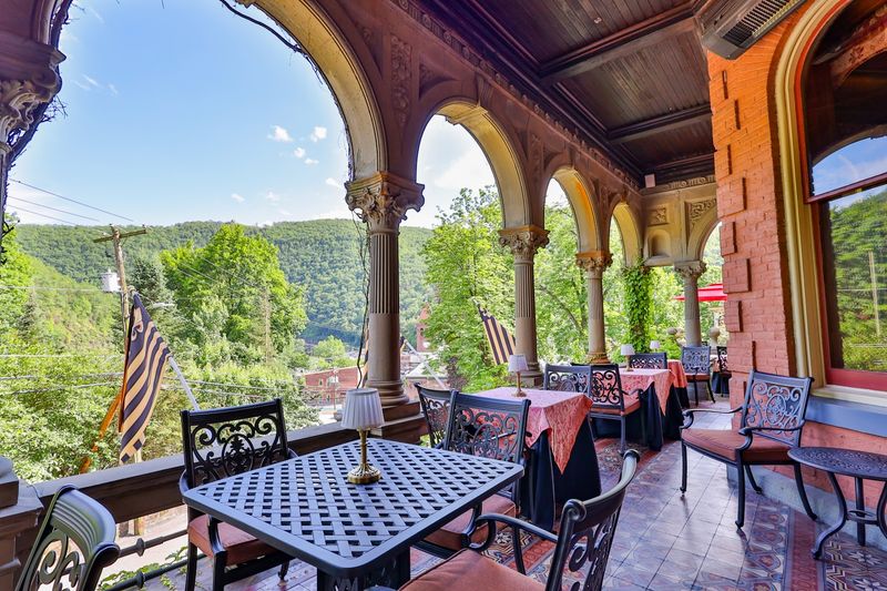 Breakfast On The Veranda With Views Over Jim Thorpe