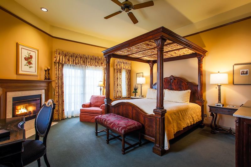 Rooms Built For Lingering