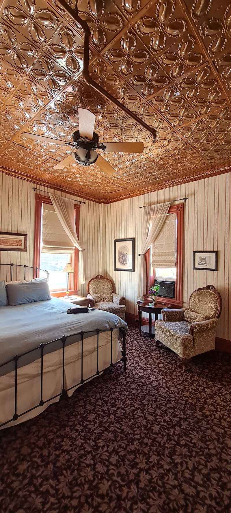 Rooms Furnished With Genuine Victorian Antiques