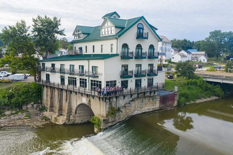 Rooms That Hang Over The River