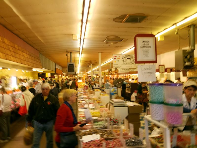 Root's Country Market & Auction