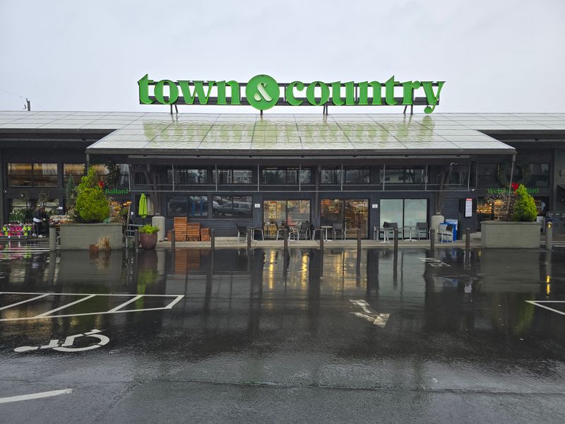 Town & Country Market Ballard – Seattle, WA