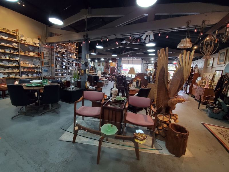 Rose and Sal Vintage Shop, Yellow Springs