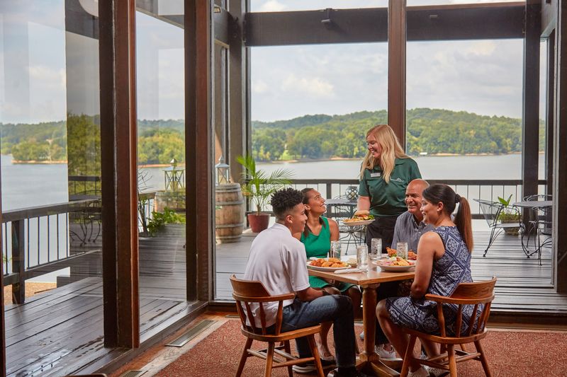Lake Barkley State Resort Park – Lodge Dining