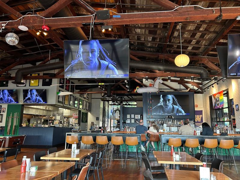 Rough & Tumble, Seattle