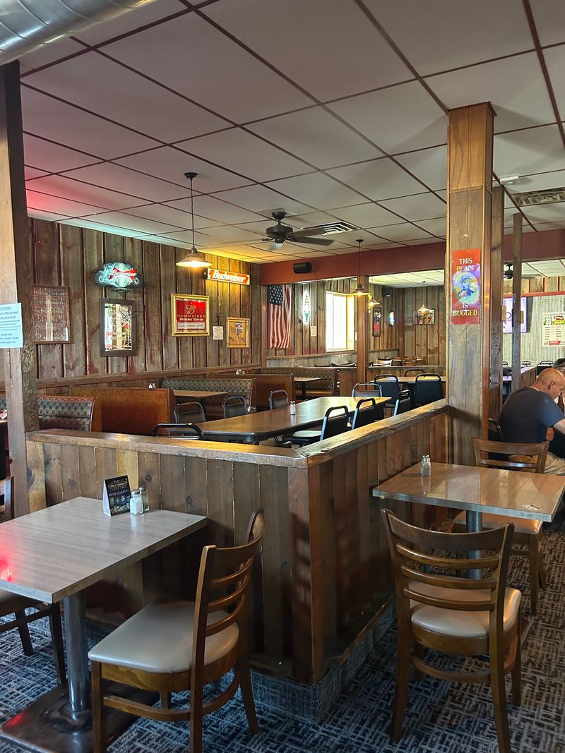 Outlaw Steakhouse & Saloon