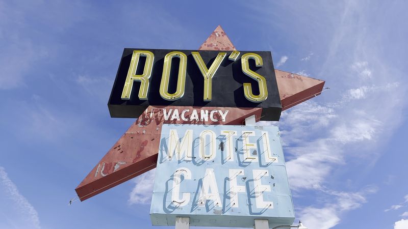 Roy’s Motel & Café, Amboy