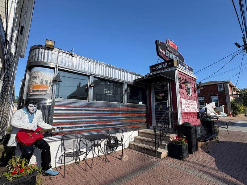 Broad Street Diner – Keyport