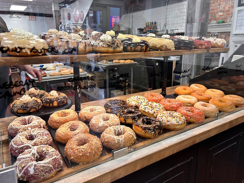 Ruckus Donuts, Rockland