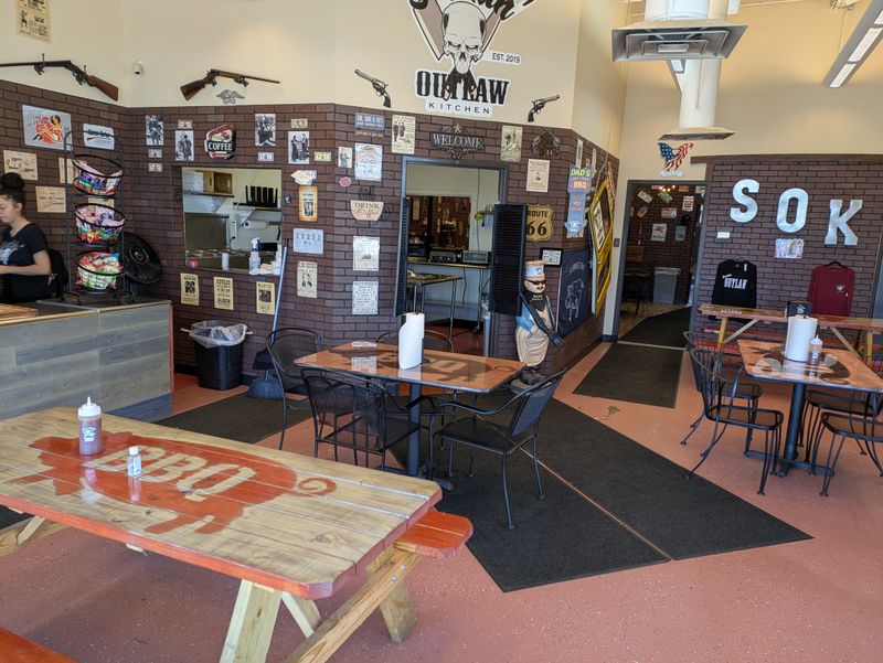 Smokin’ Outlaw Kitchen